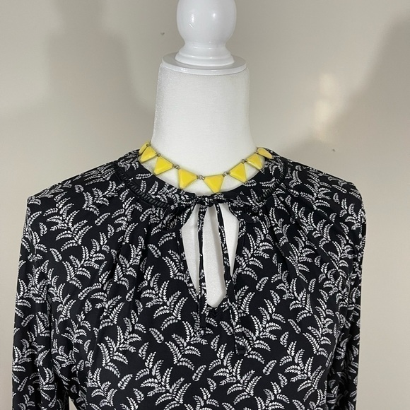 Liz Claiborne Sz med tunic style top black/ white print - Picture 9 of 11